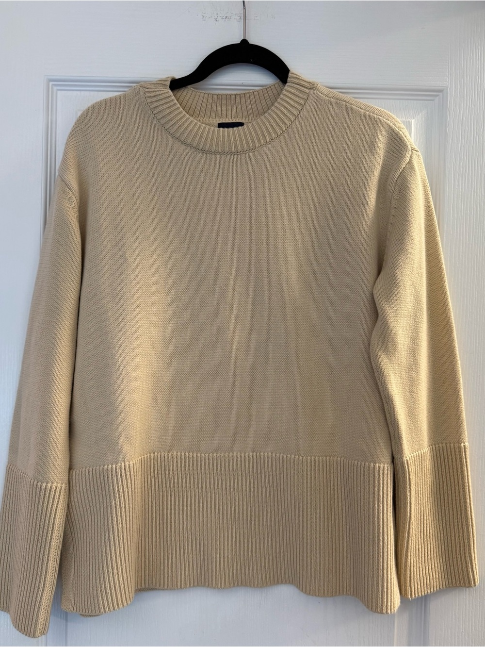 Gap Crewneck Sweater in Buttery Ivory color- Classic Knit Pullover